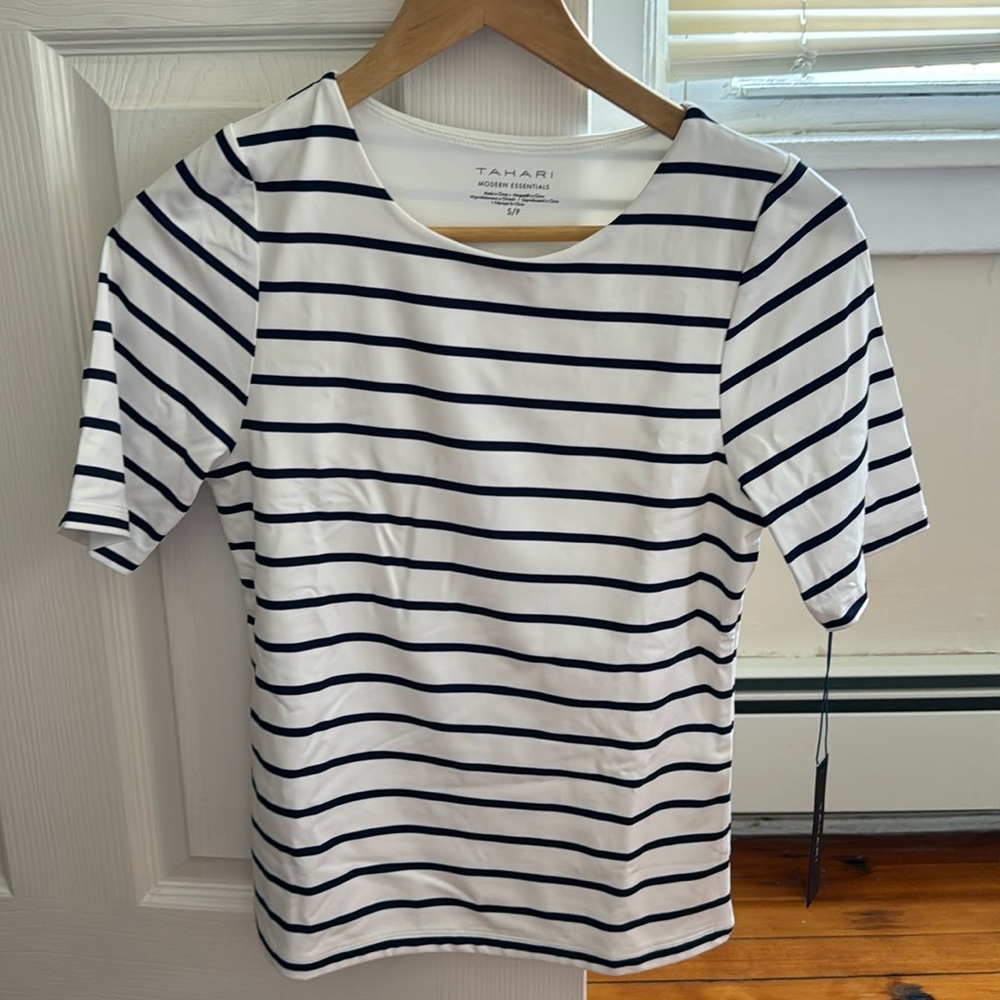 Tahari blouse